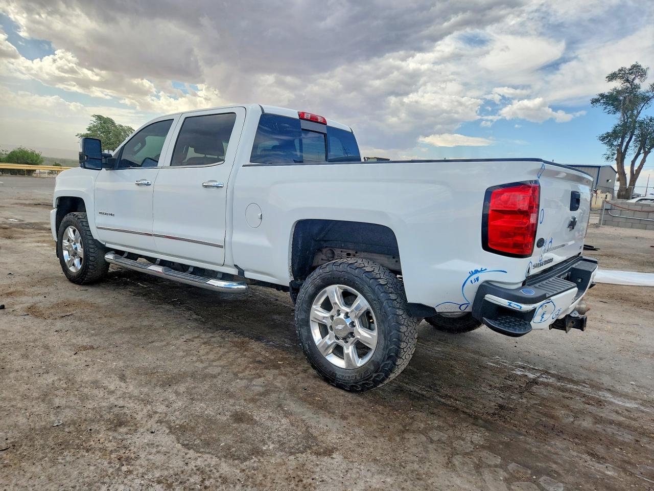 2018 Chevrolet Silverado K2500 Heavy Duty Ltz - Image 2