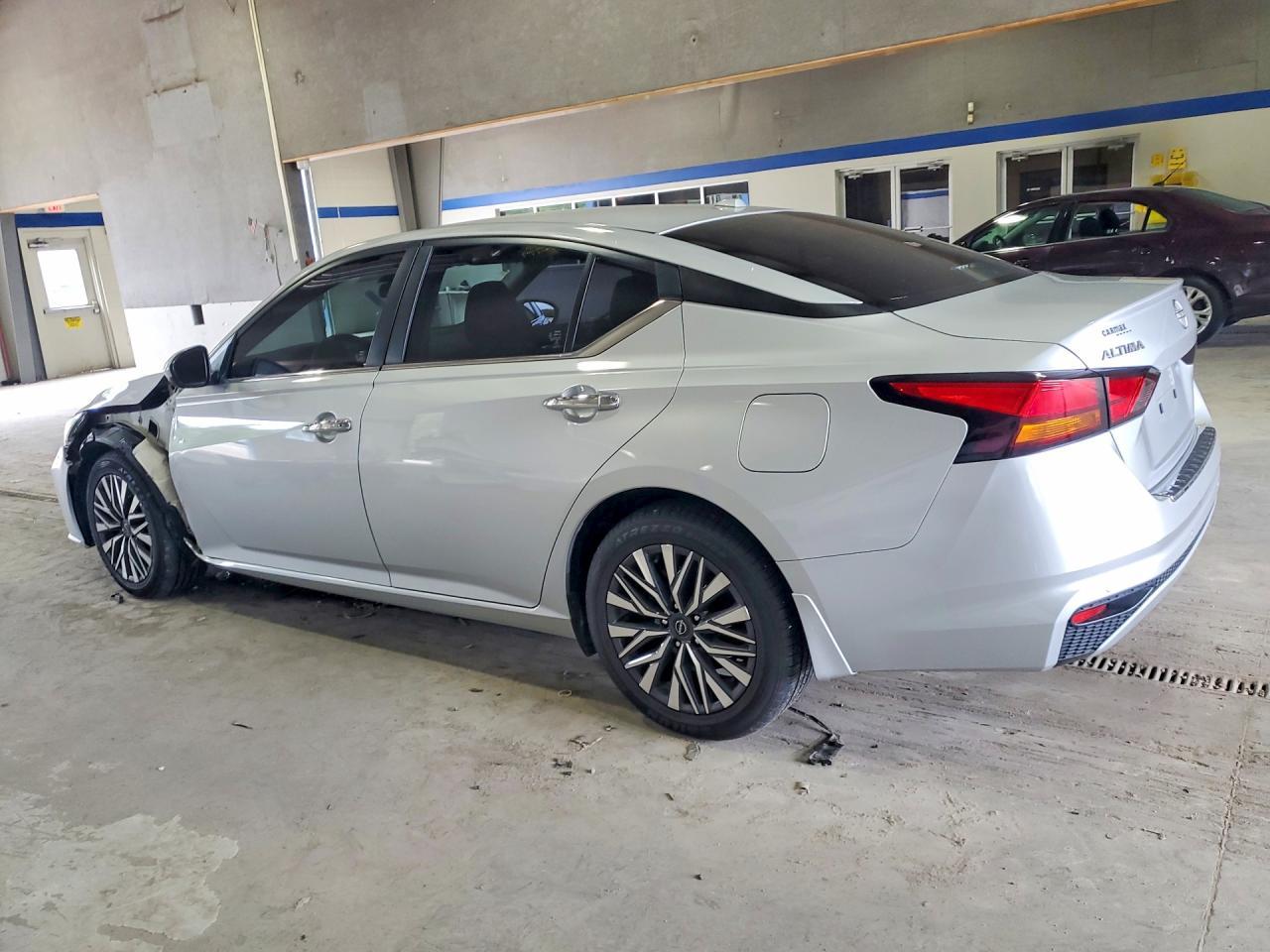 2023 Nissan Altima Sv - Фото 2