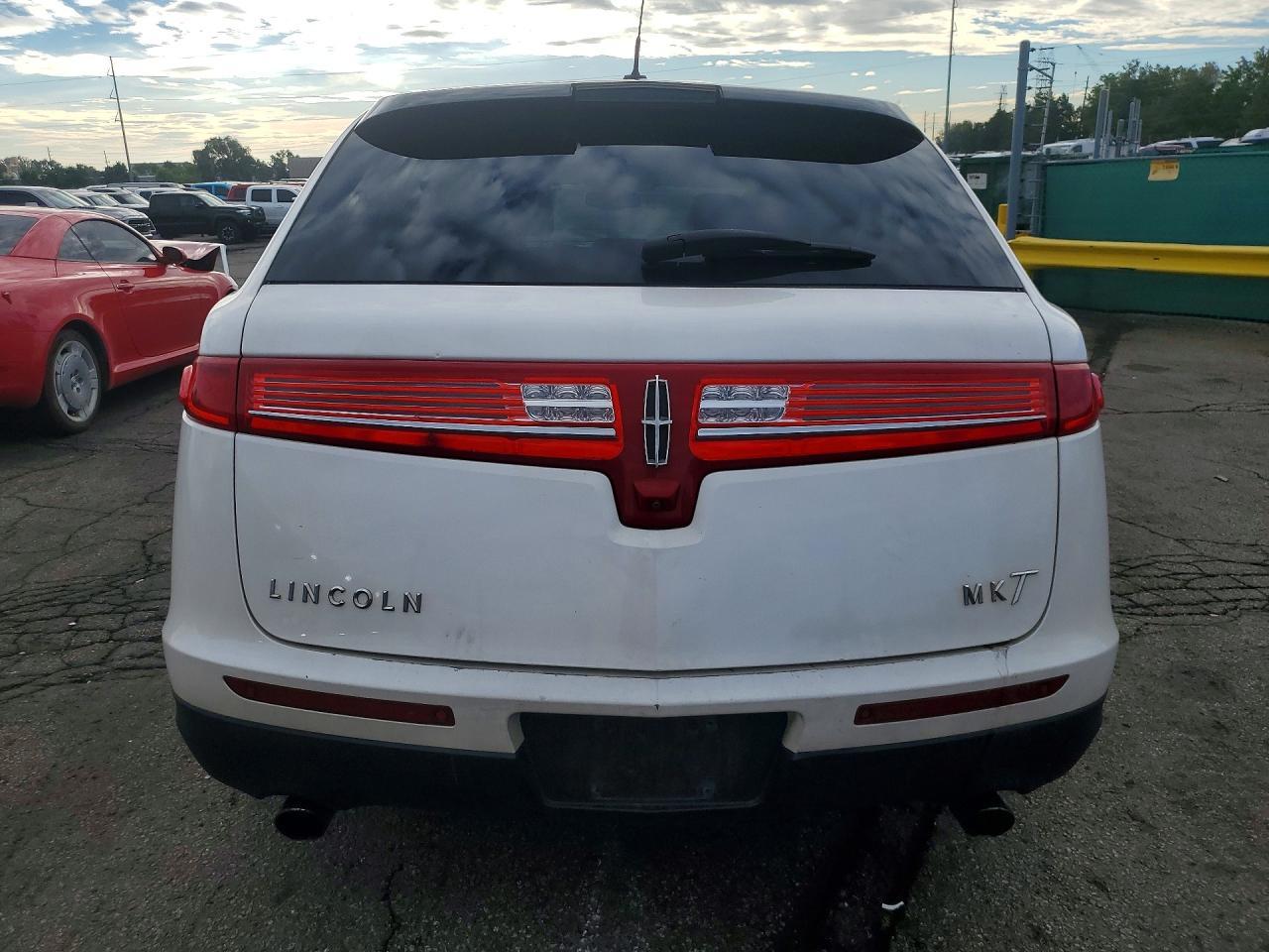 2017 Lincoln Mkt - Фото 6