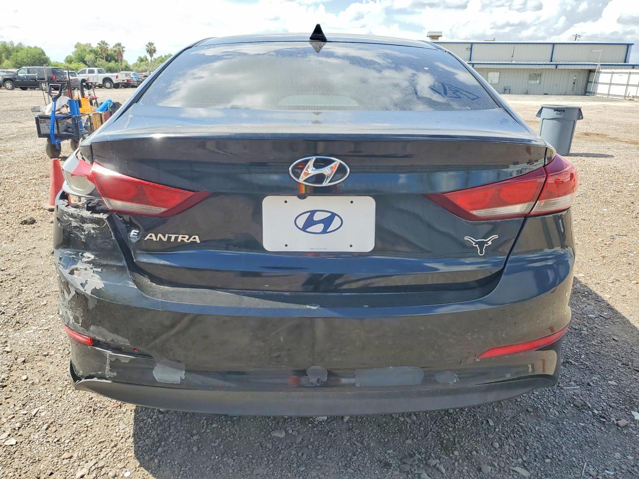2018 Hyundai Elantra - Фото 6