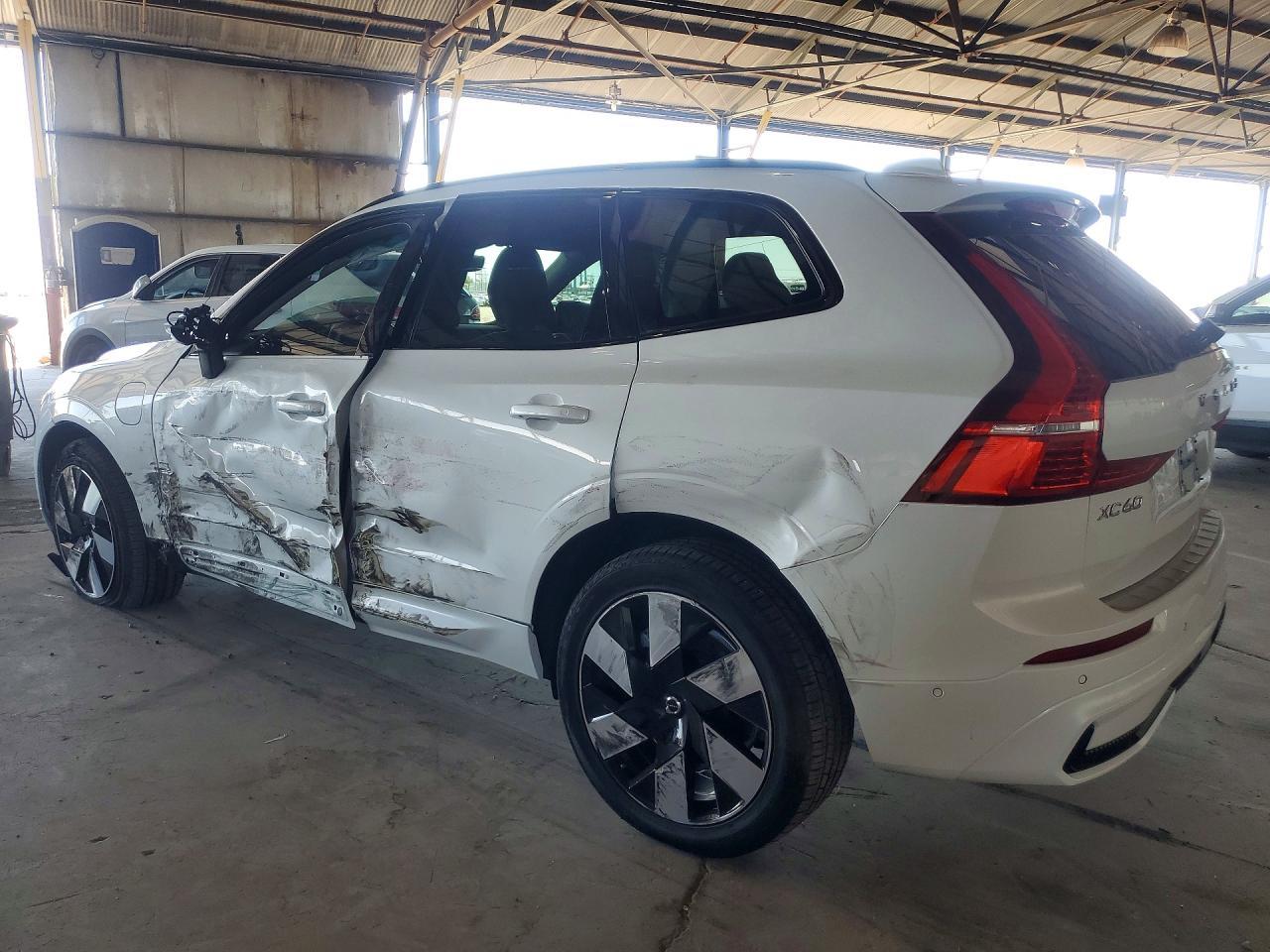 2024 Volvo Xc60 Plus - Фото 2