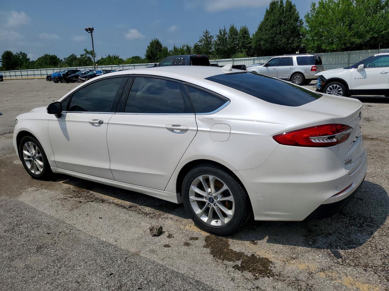2019 Ford Fusion Se - Фото 2
