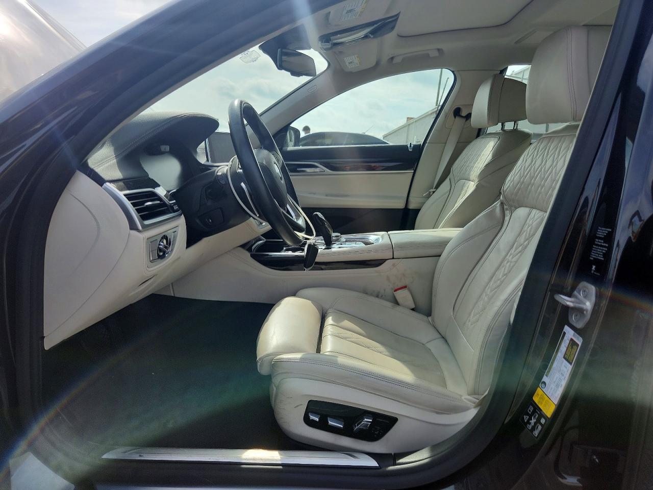 2021 BMW 740 Xi - Фото 7