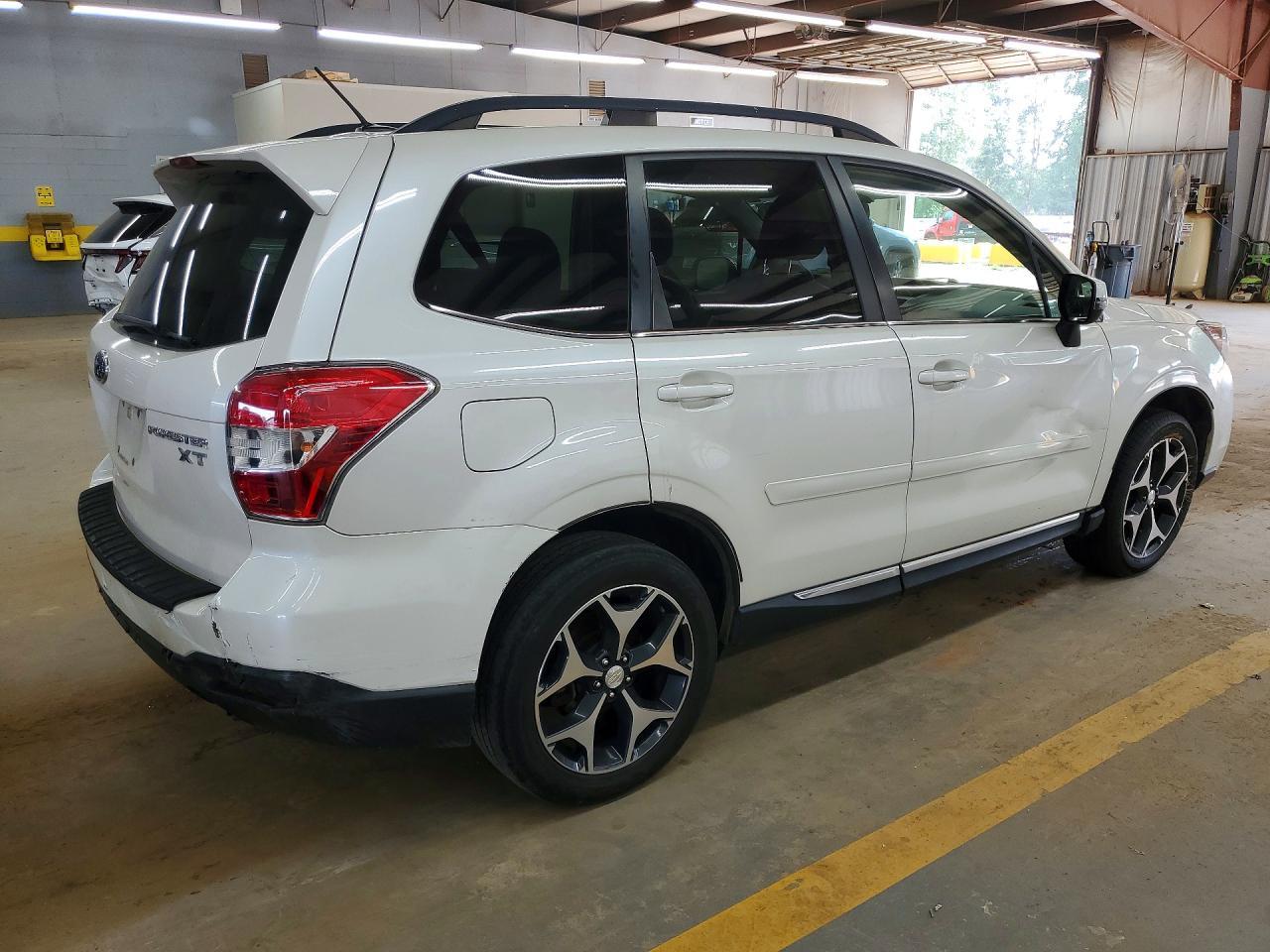 2015 Subaru Forester 2.0Xt Touring - Фото 3