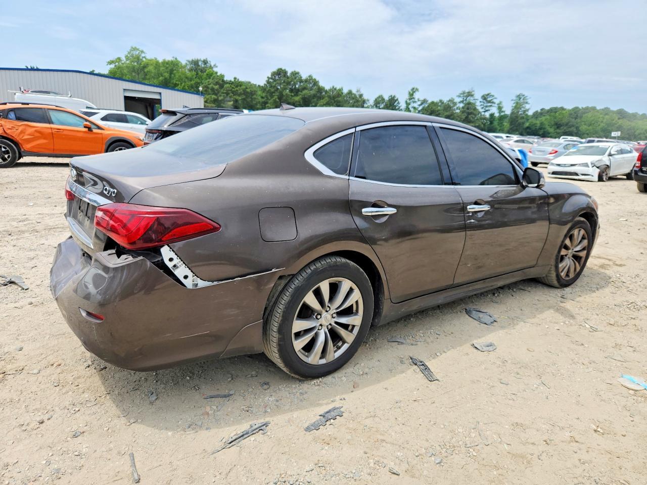 2015 Infiniti Q70 3.7 - Фото 3