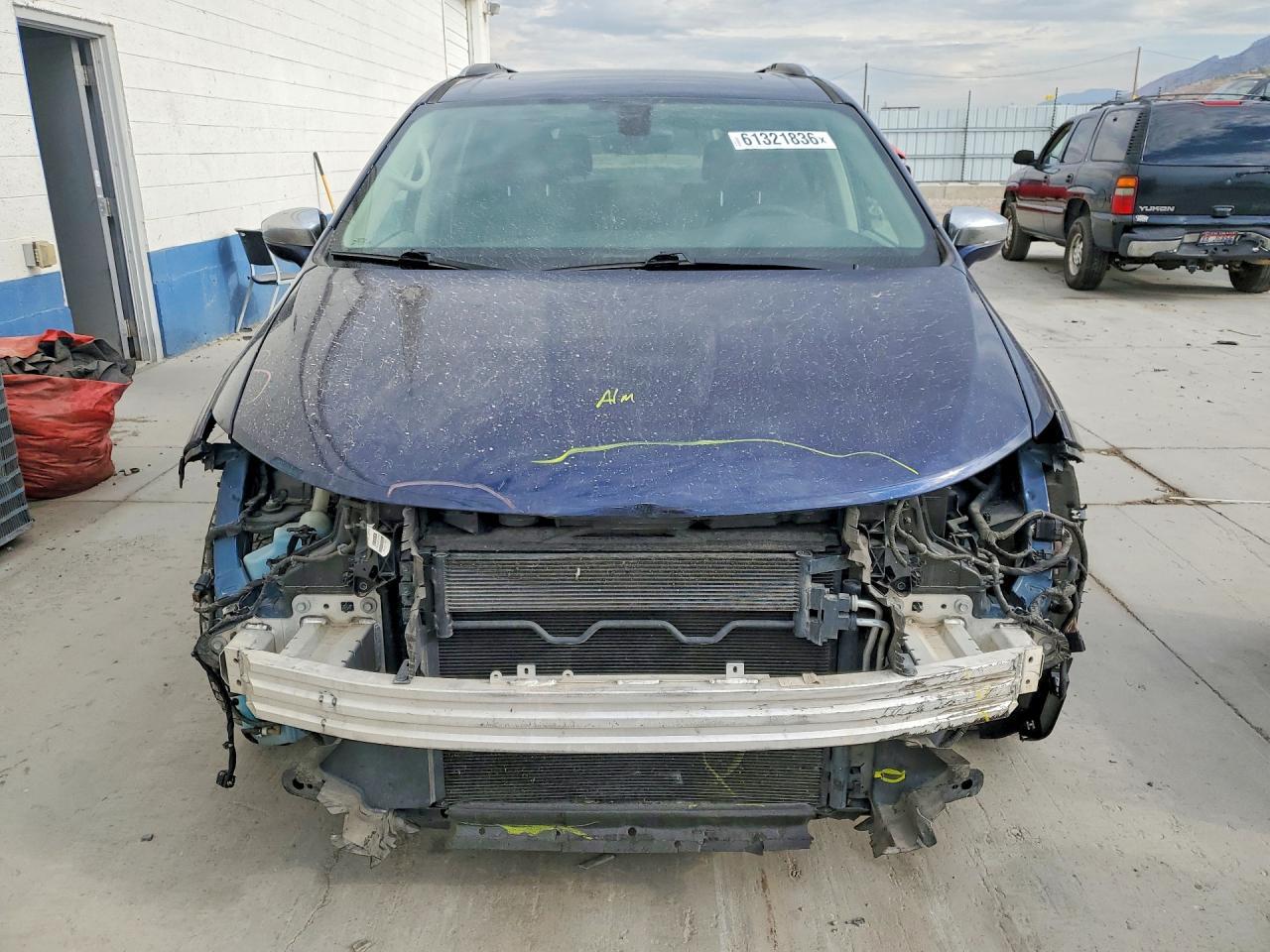 2018 Chrysler Pacifica Limited - Image 5