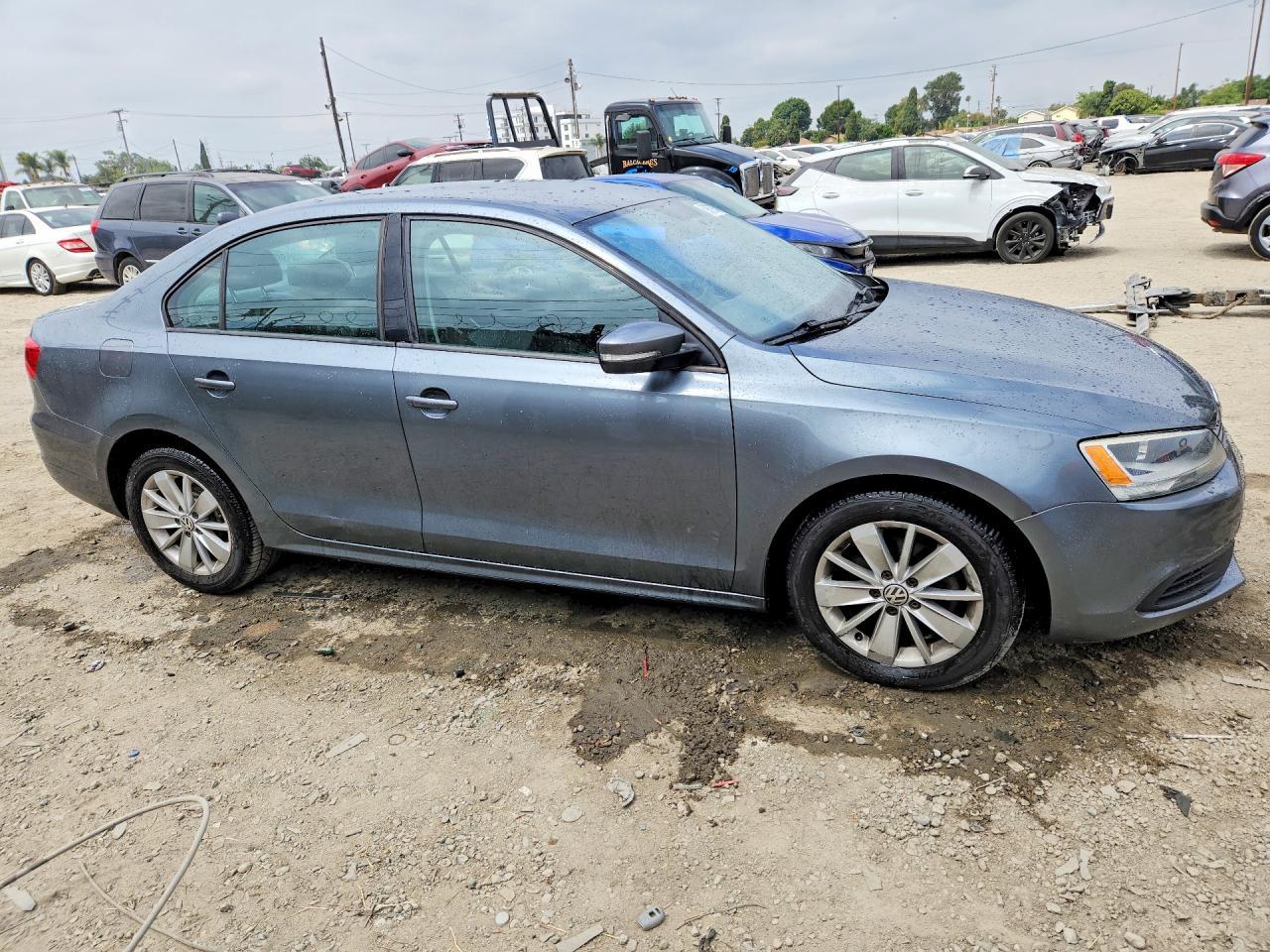 2011 Volkswagen Jetta Se - Image 4