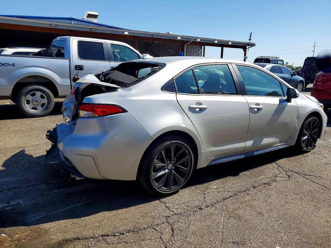 2023 Toyota Corolla - Фото 3