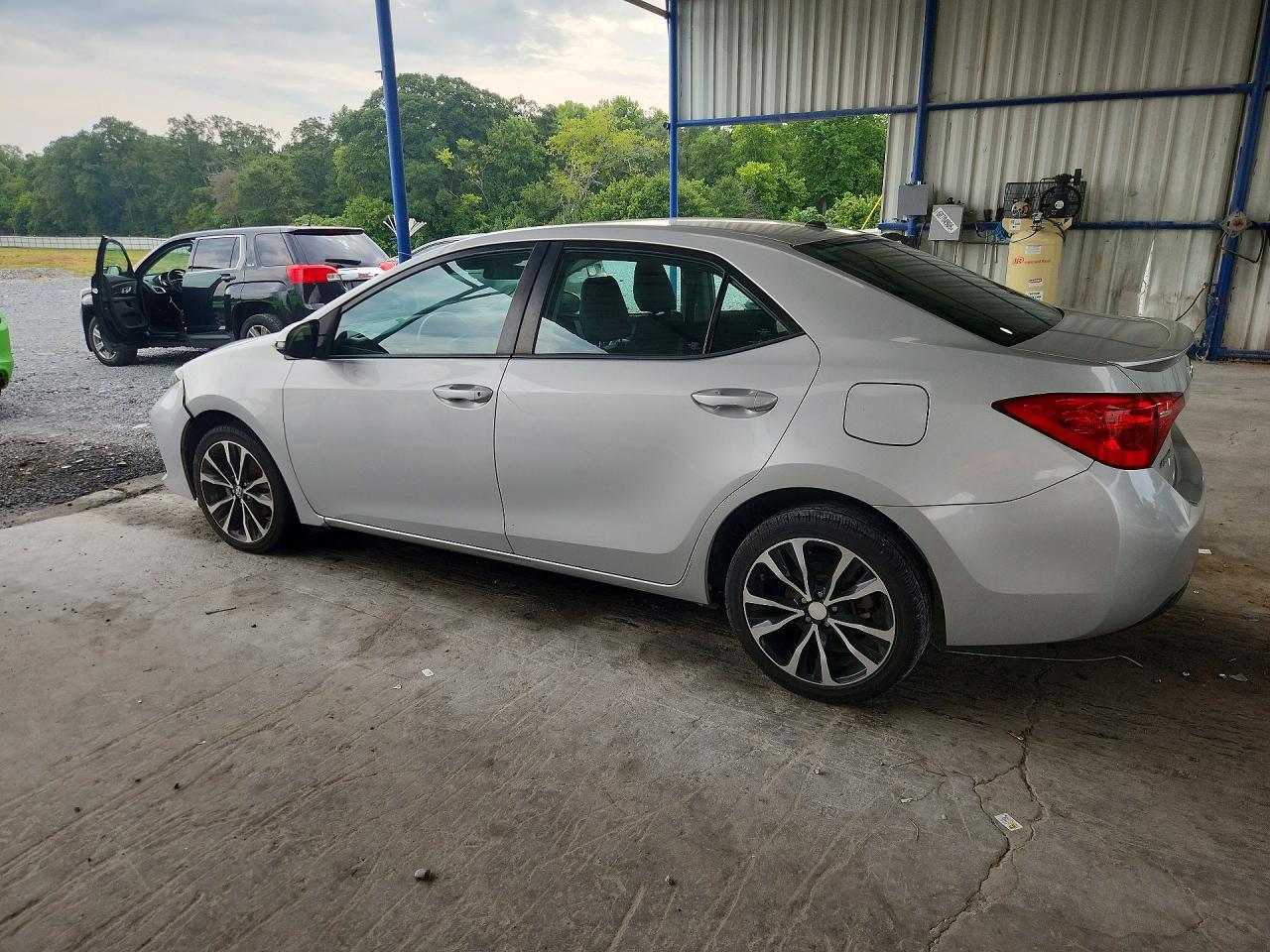 2019 Toyota Corolla Se - Image 2