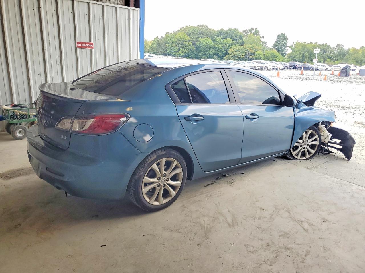 2011 Mazda 3 - Image 3