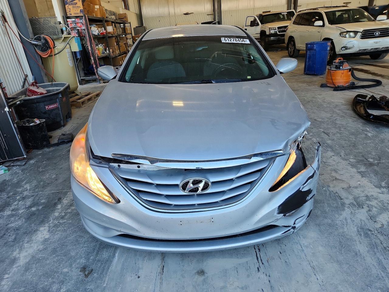 2013 Hyundai Sonata Gls - Image 5