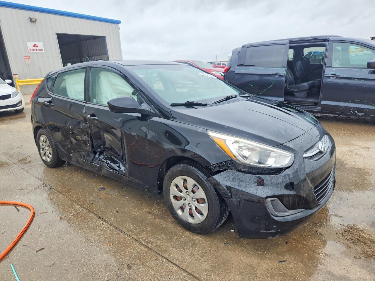 2017 Hyundai Accent Se - Фото 4