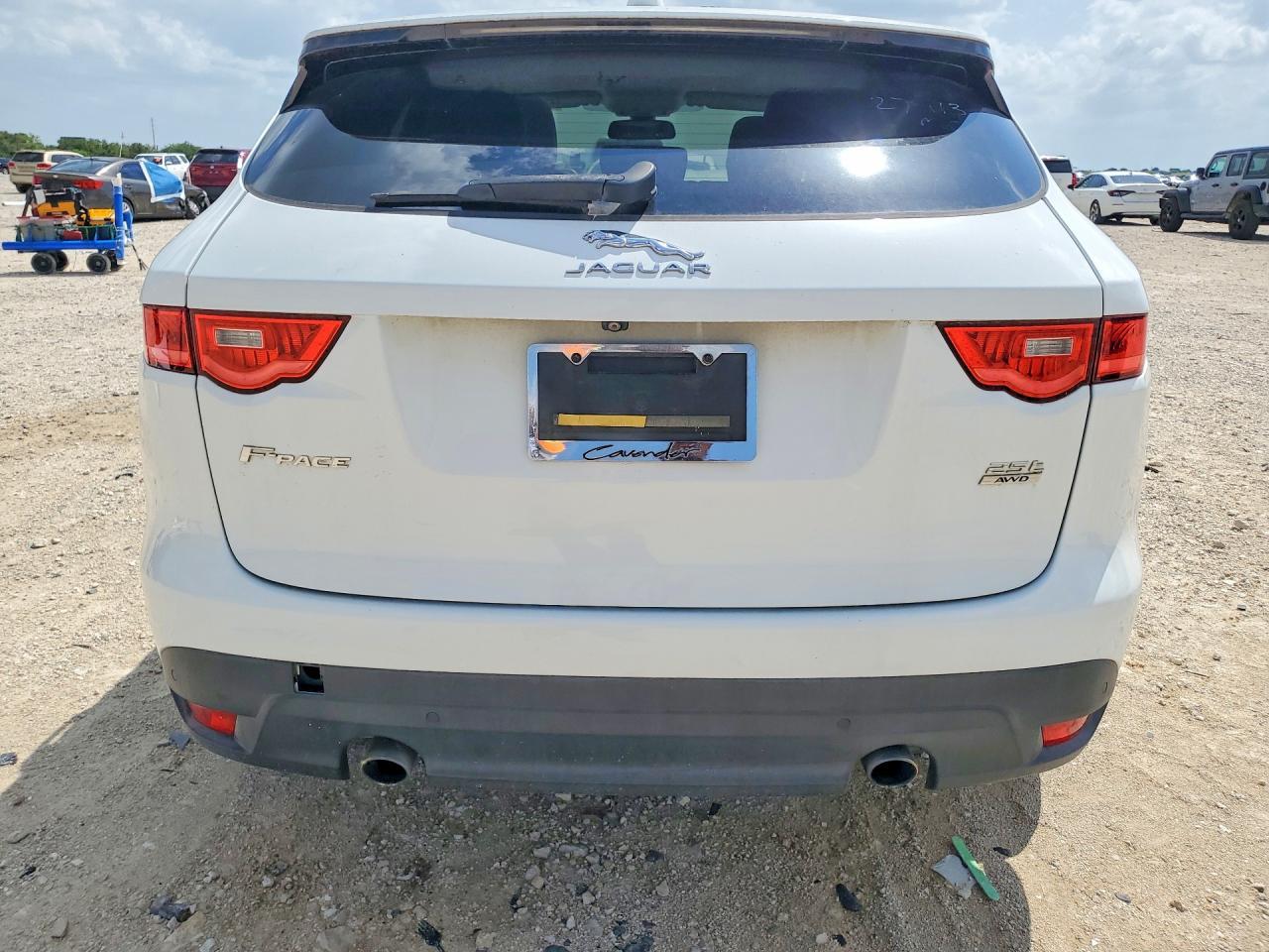2018 Jaguar F-Pace Prestige - Image 6