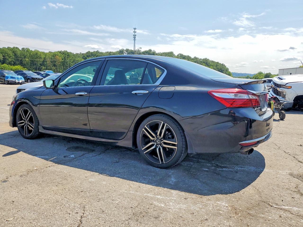 2017 Honda Accord Sport - Image 2