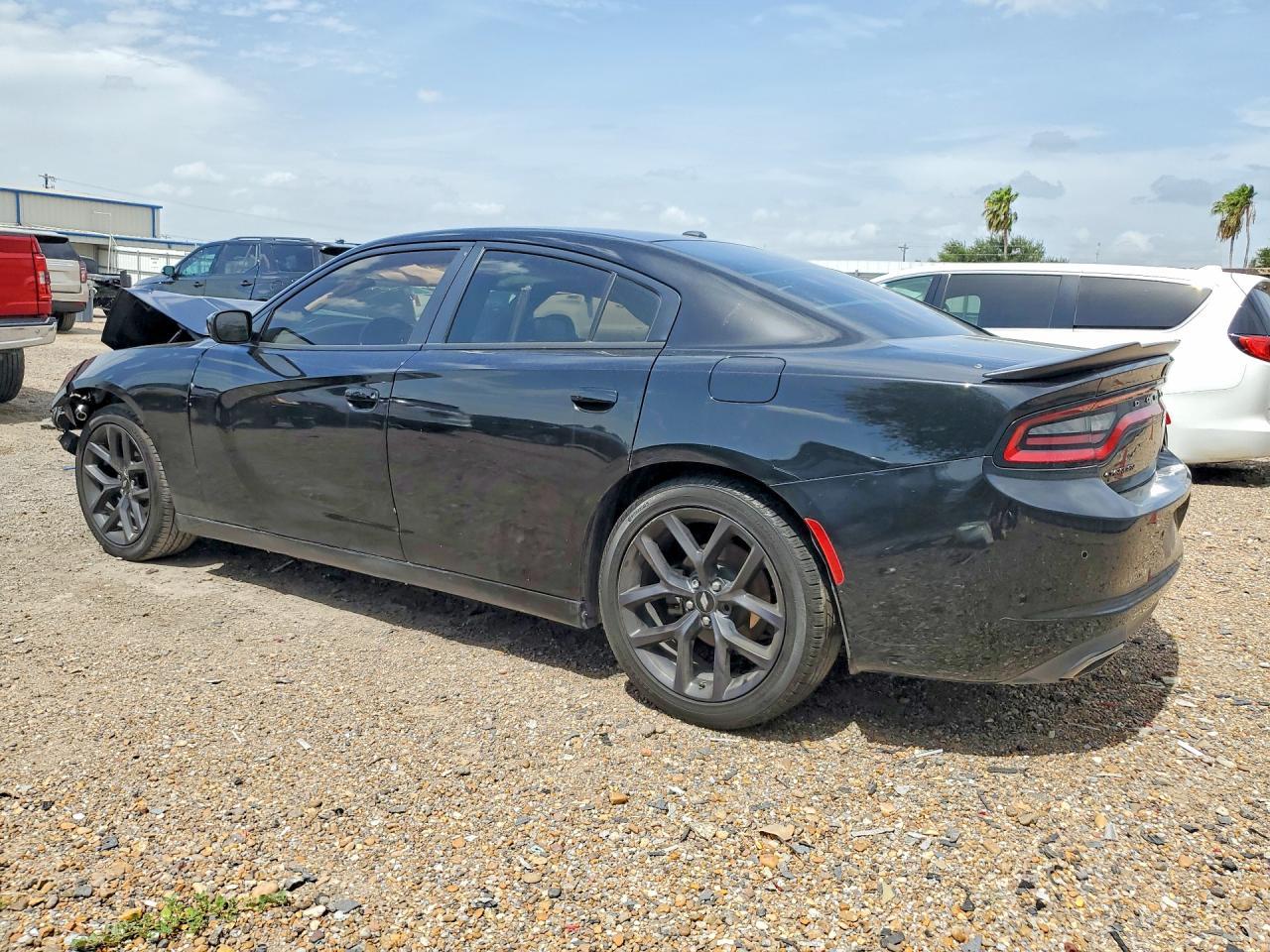 2019 Dodge Charger Sxt - Image 2