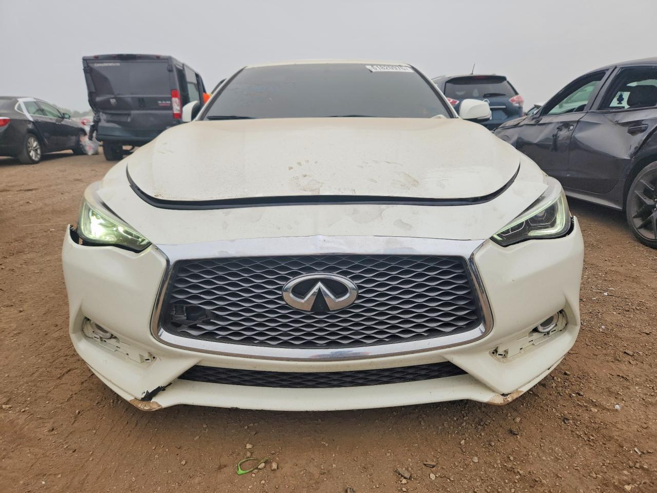 2017 Infiniti Q60 3.0T Premium - Фото 5