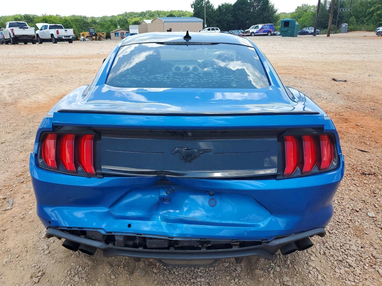 2020 Ford Mustang - Image 6