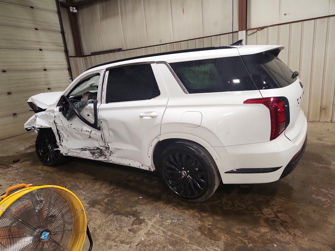 2025 Hyundai Palisade Calligraphy Night Edition - Image 2