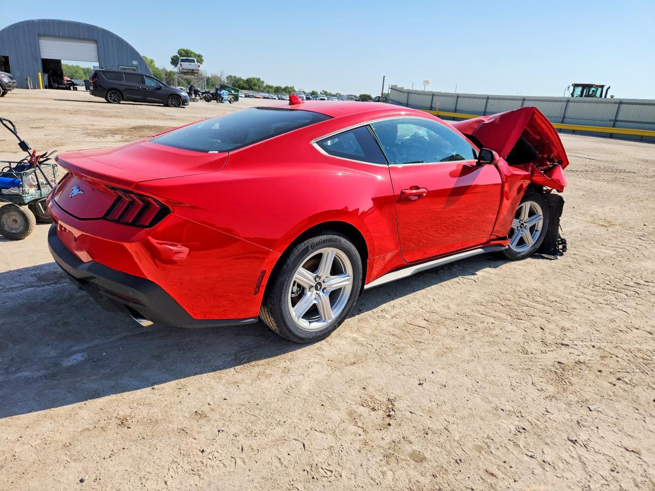 2026 Ford Mustang - Фото 3