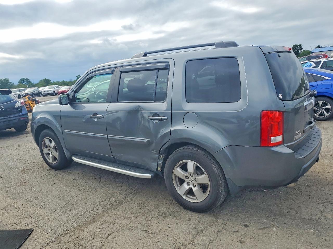 2010 Honda Pilot Ex - Image 2