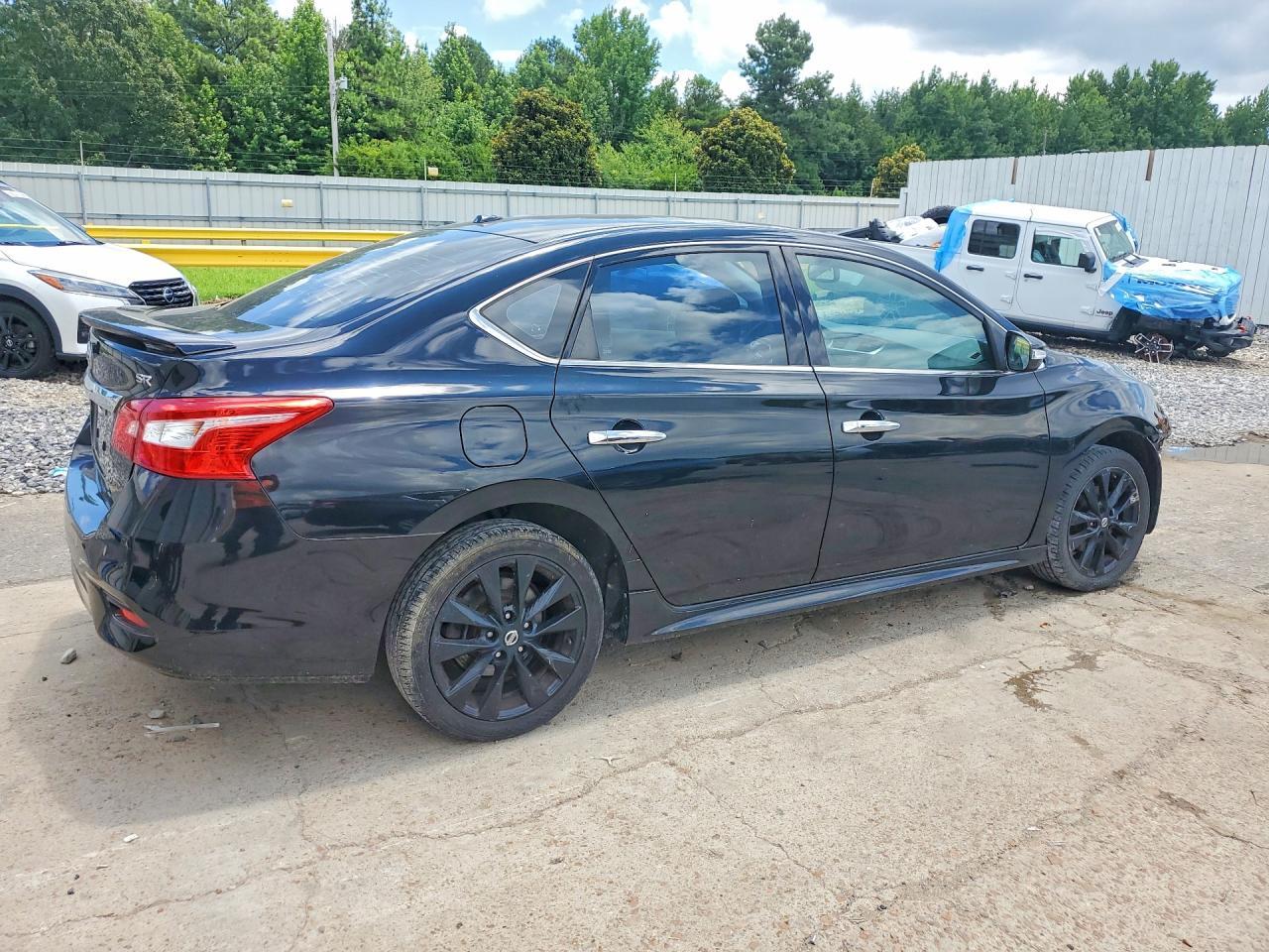 2017 Nissan Sentra - Фото 3