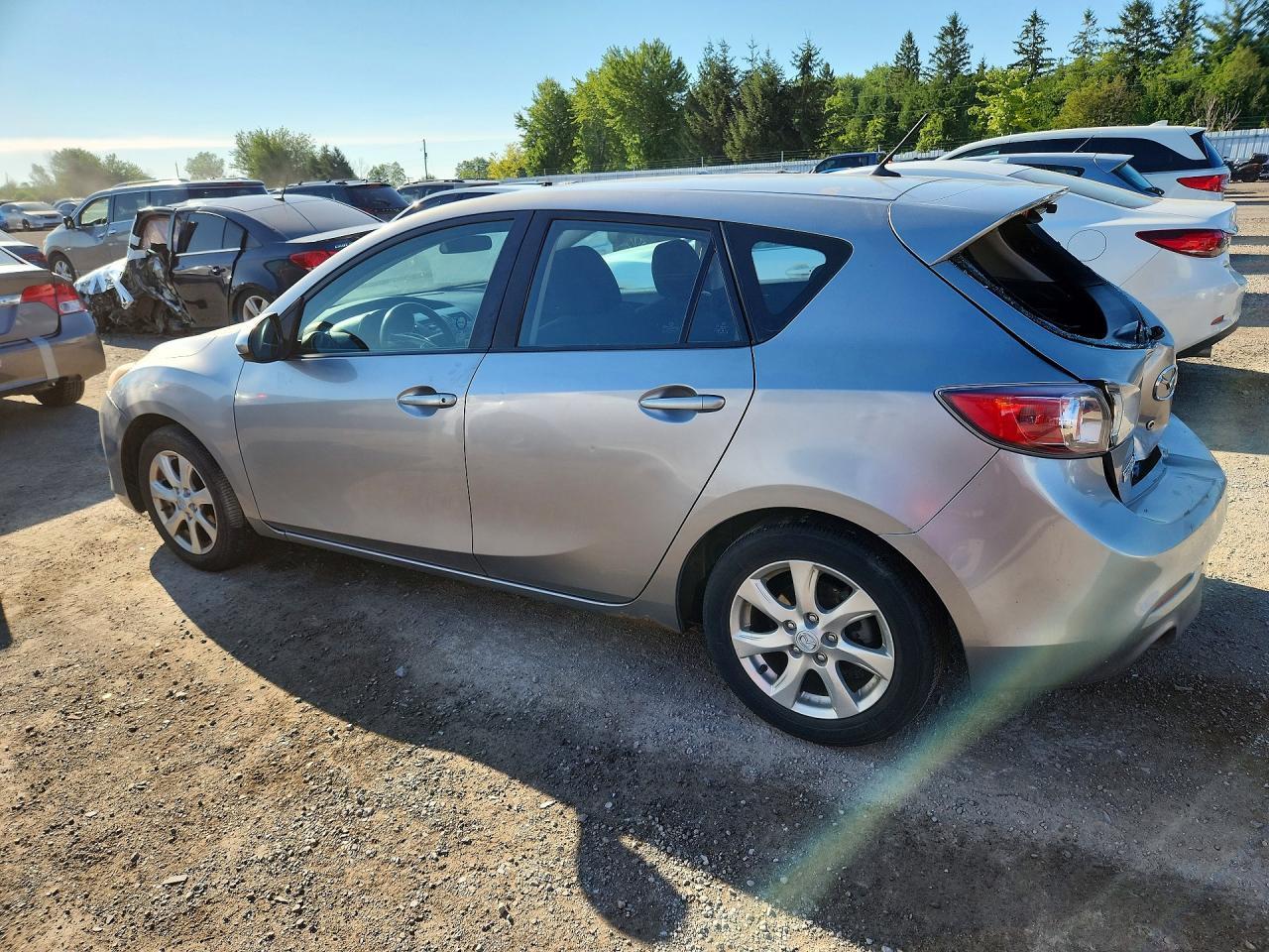 2012 Mazda 3 I - Image 2