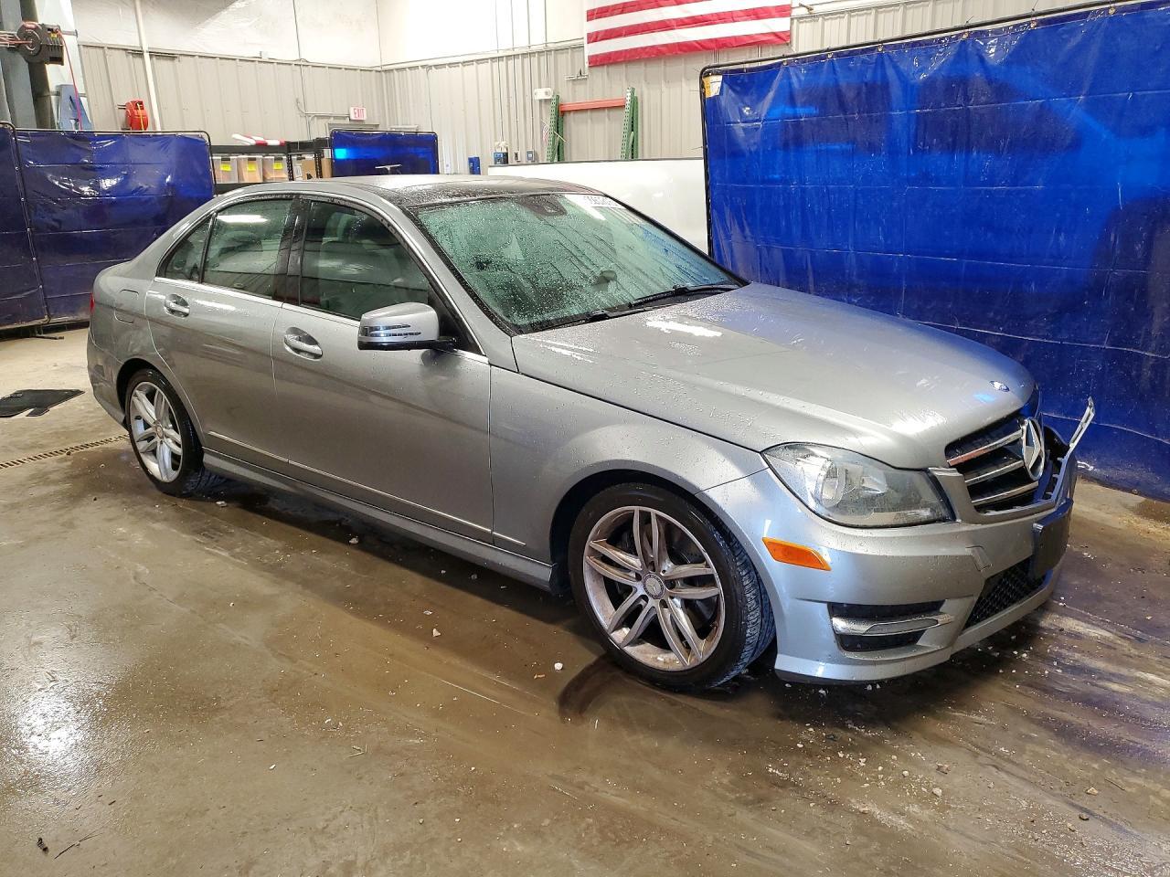2014 Mercedes-Benz C 300 4Matic - Image 4