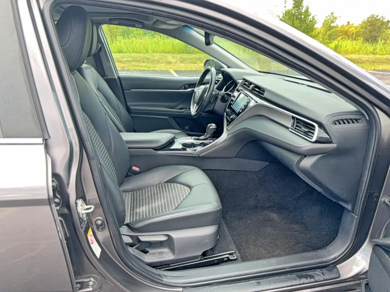 2018 Toyota Camry Se - Image 5