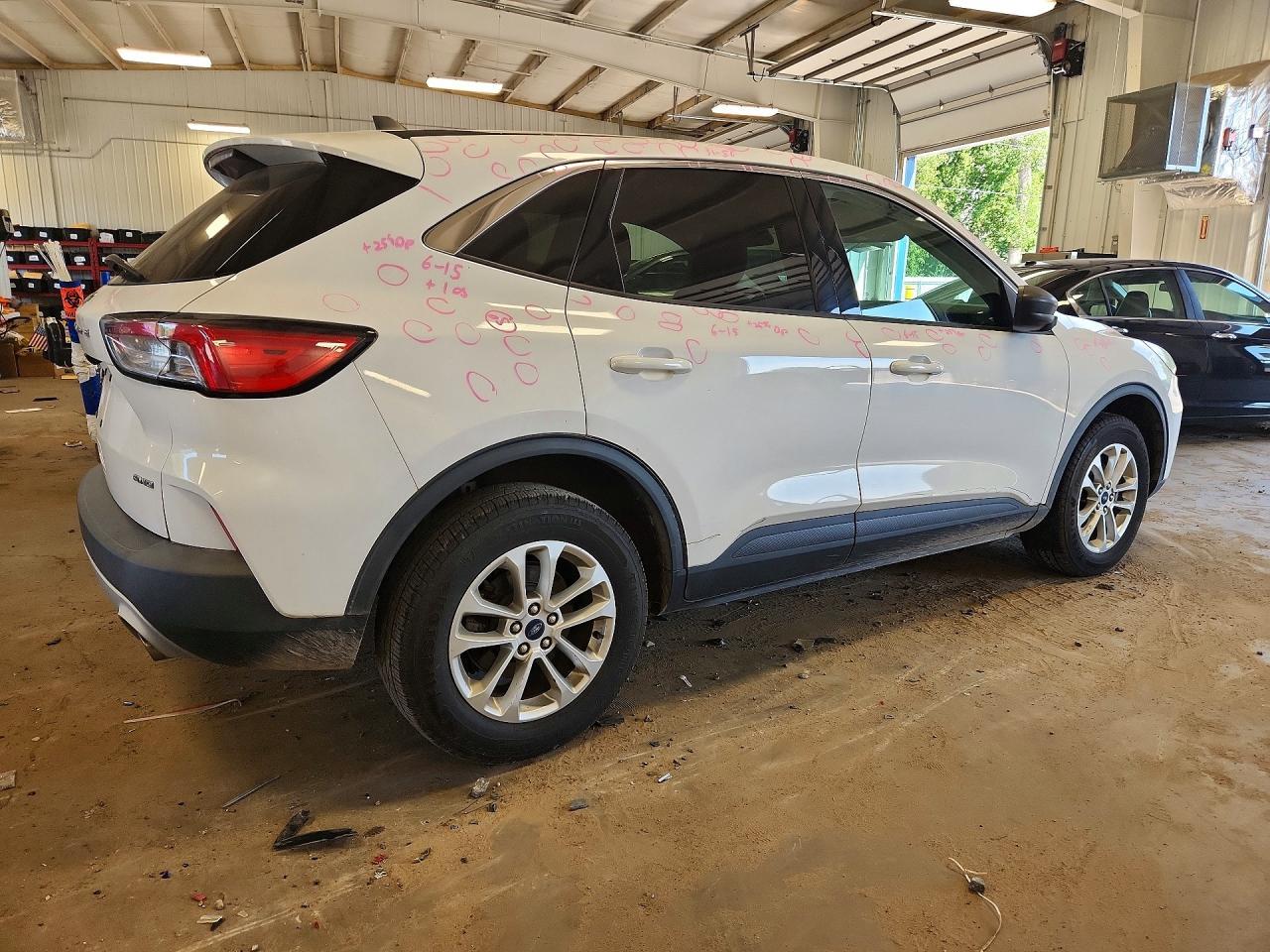 2022 Ford Escape Se - Фото 3