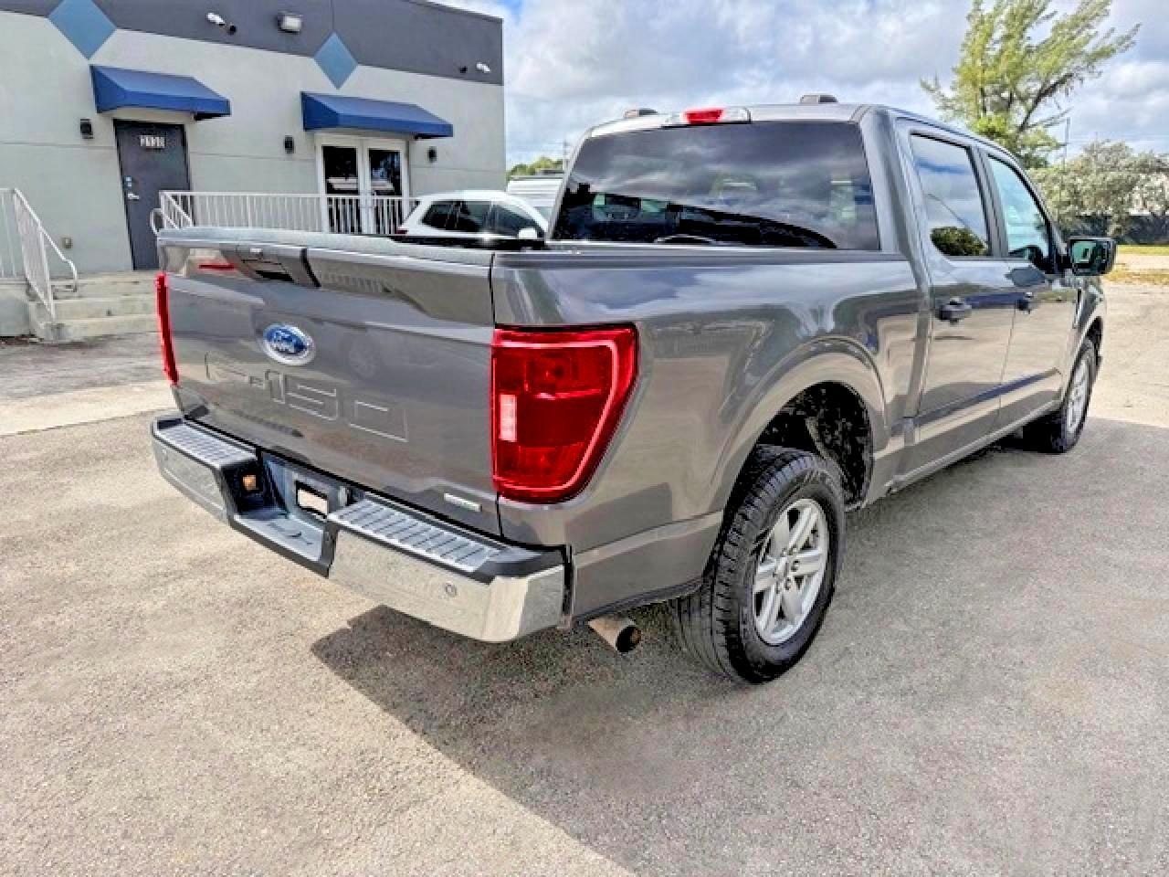 2023 Ford F150 Supercrew - Image 3