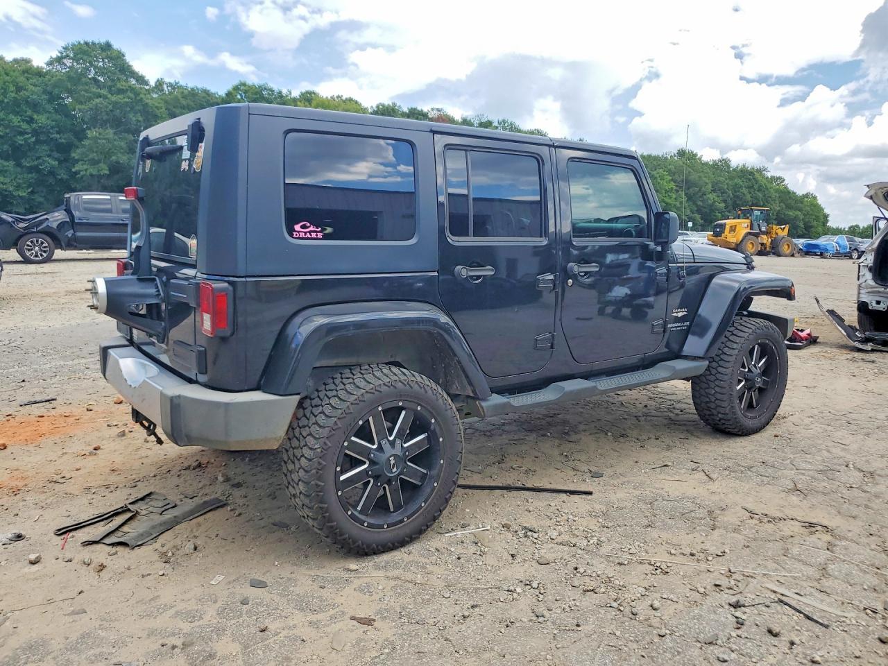 2008 Jeep Wrangler Unlimited Sahara - Фото 3