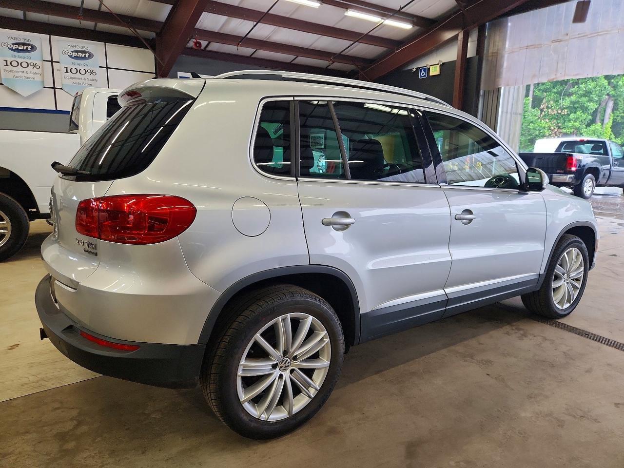 2012 Volkswagen Tiguan S - Фото 3