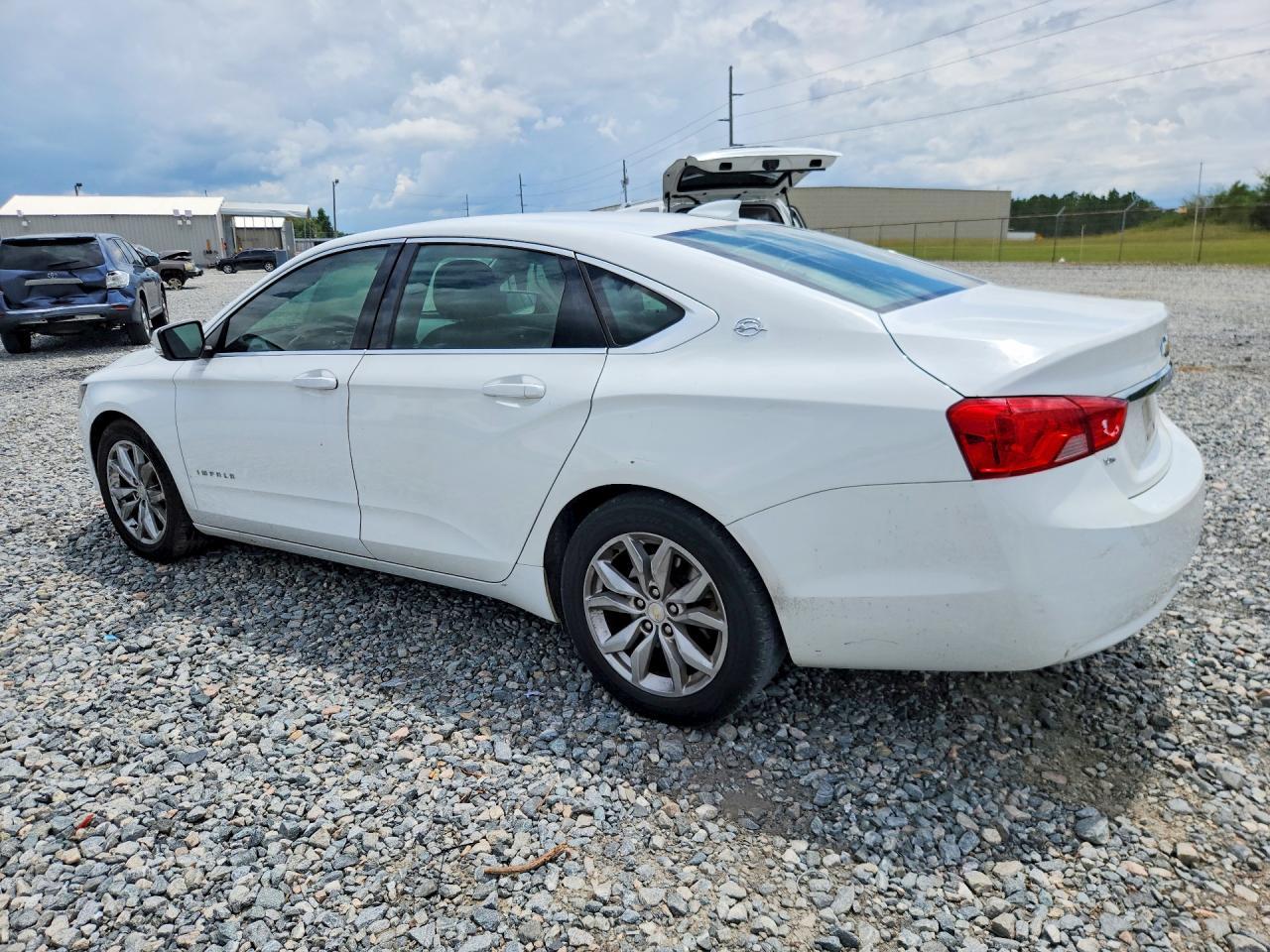 2017 Chevrolet Impala Lt - Image 2