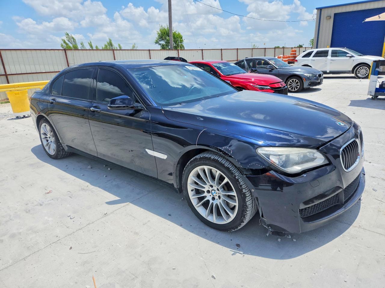 2014 BMW 750 Li - Image 4