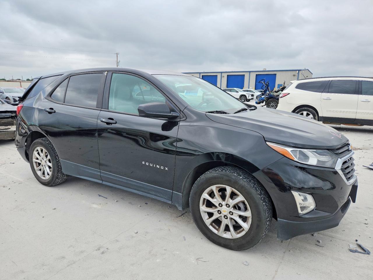2020 Chevrolet Equinox Ls - Image 4