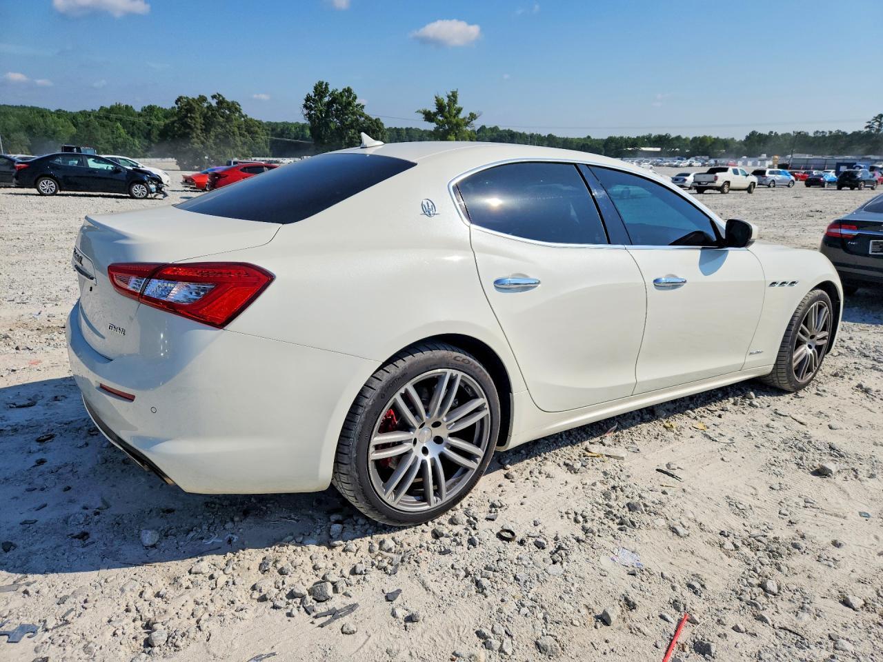 2019 Maserati Ghibli S - Фото 3