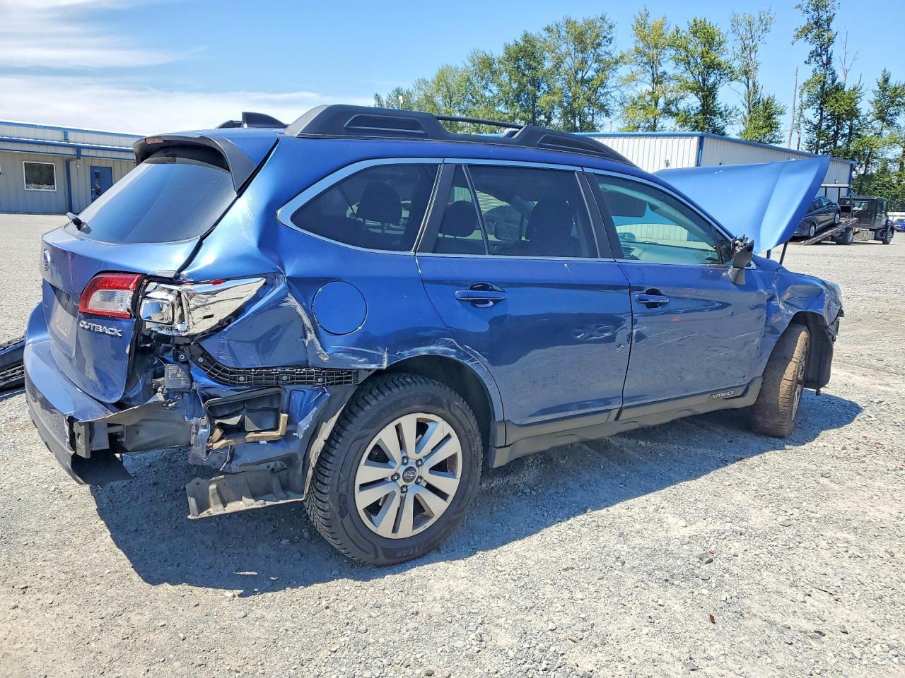 2019 Subaru Outback 2.5I Premium - Image 3