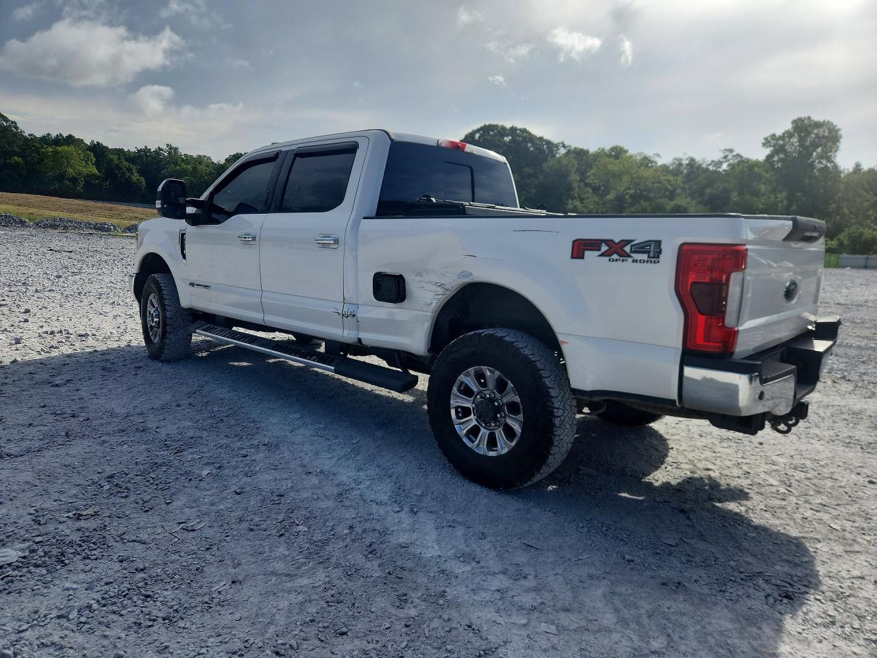 2019 Ford F350 Super Duty - Фото 2
