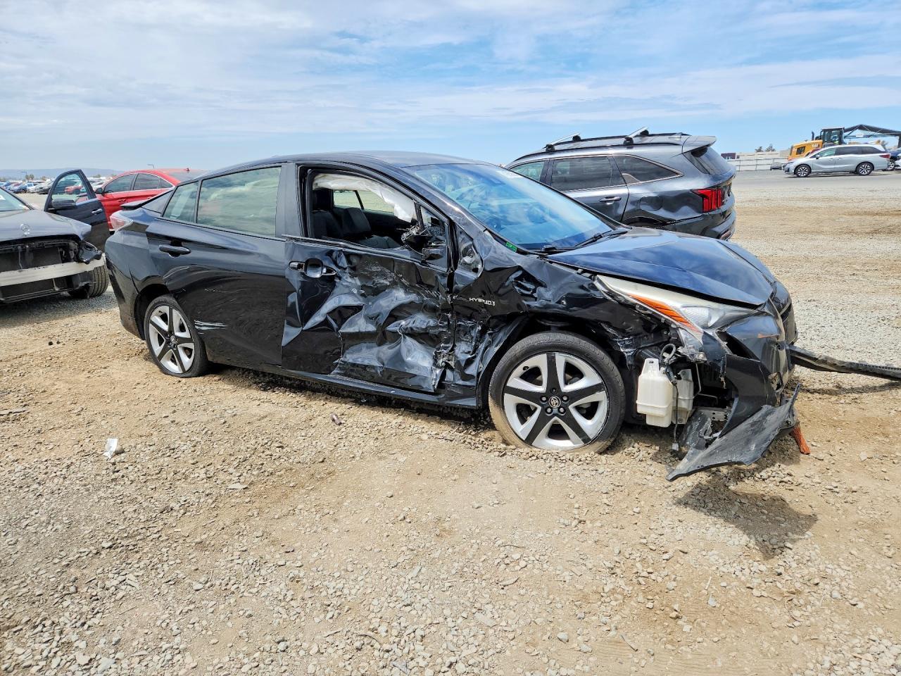 2016 Toyota Prius Three Touring - Фото 4