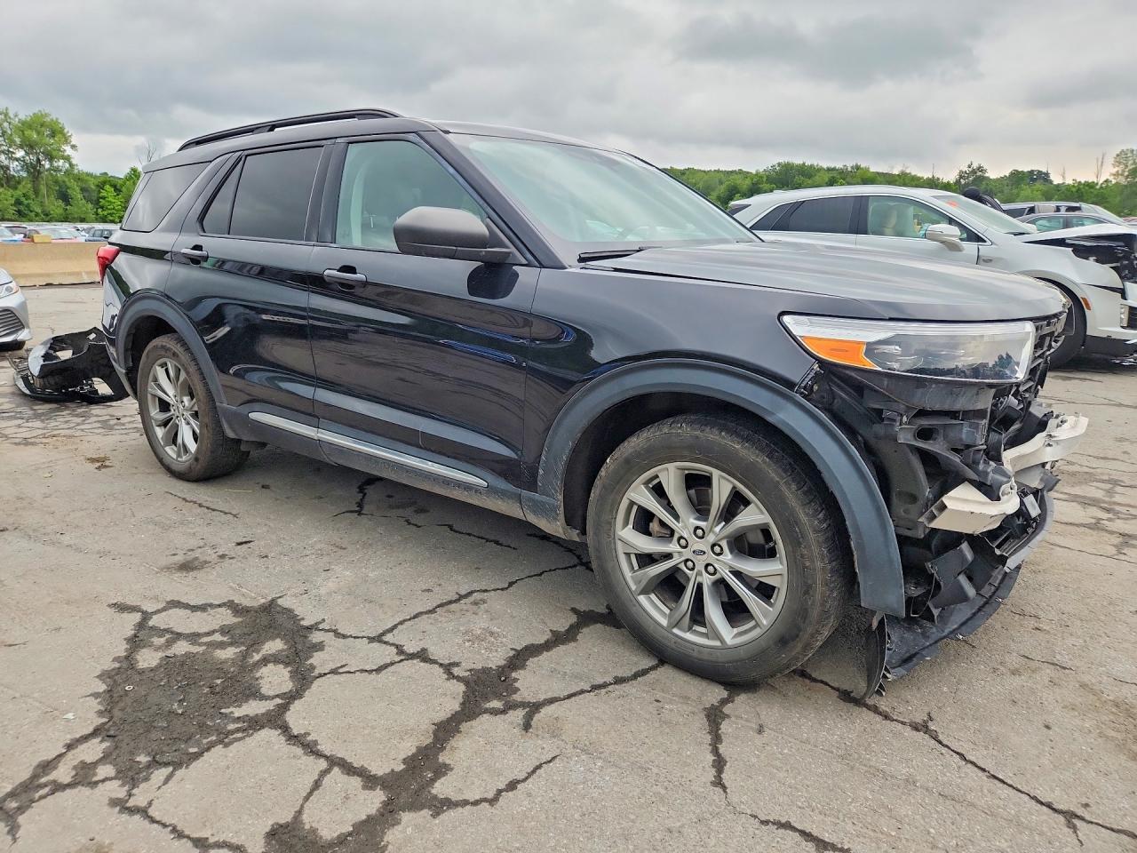 2021 Ford Explorer Xlt - Image 4