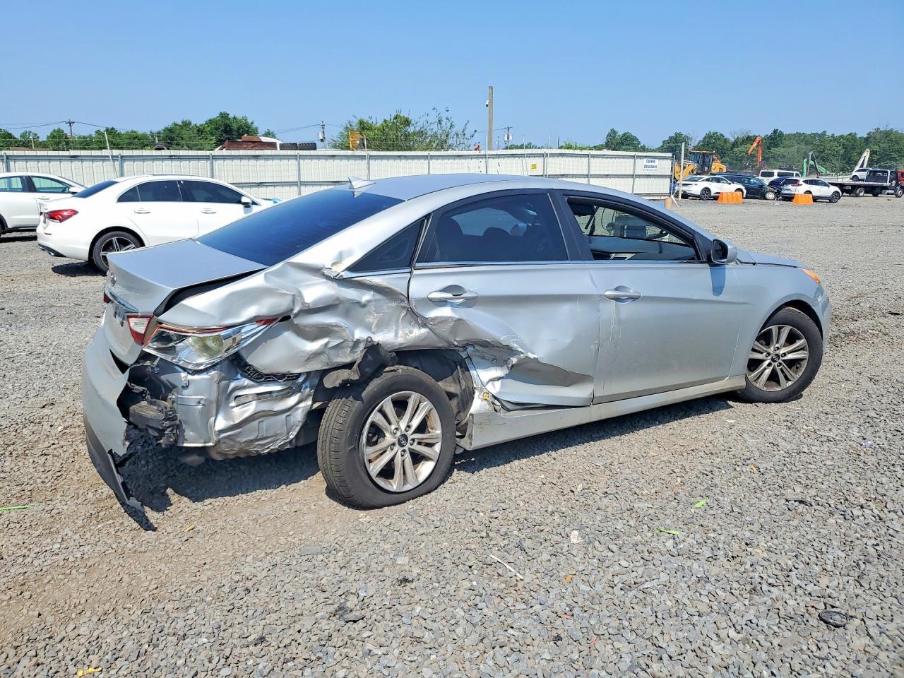 2014 Hyundai Sonata Gls - Image 3