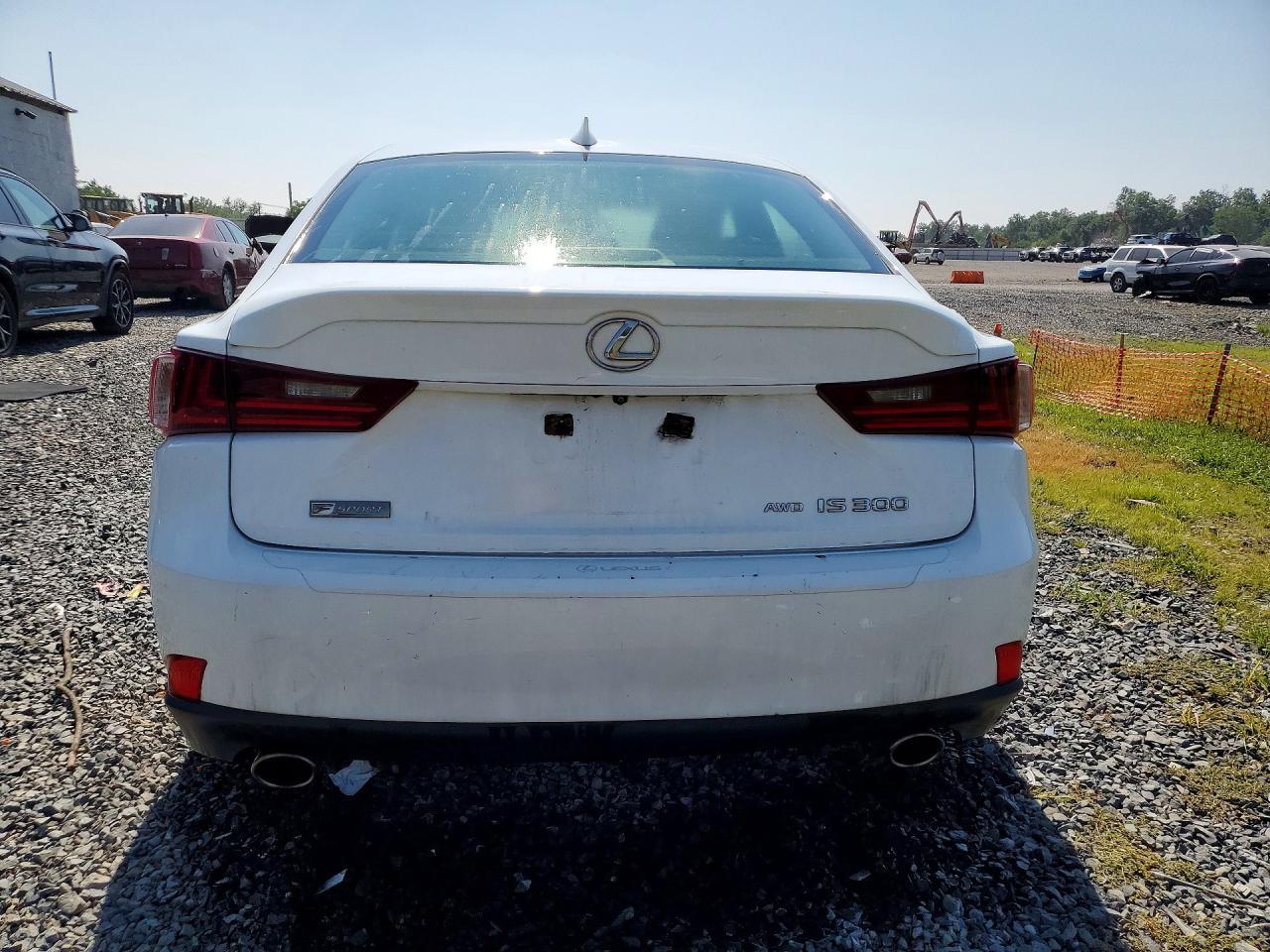 2016 Lexus Is - Фото 6