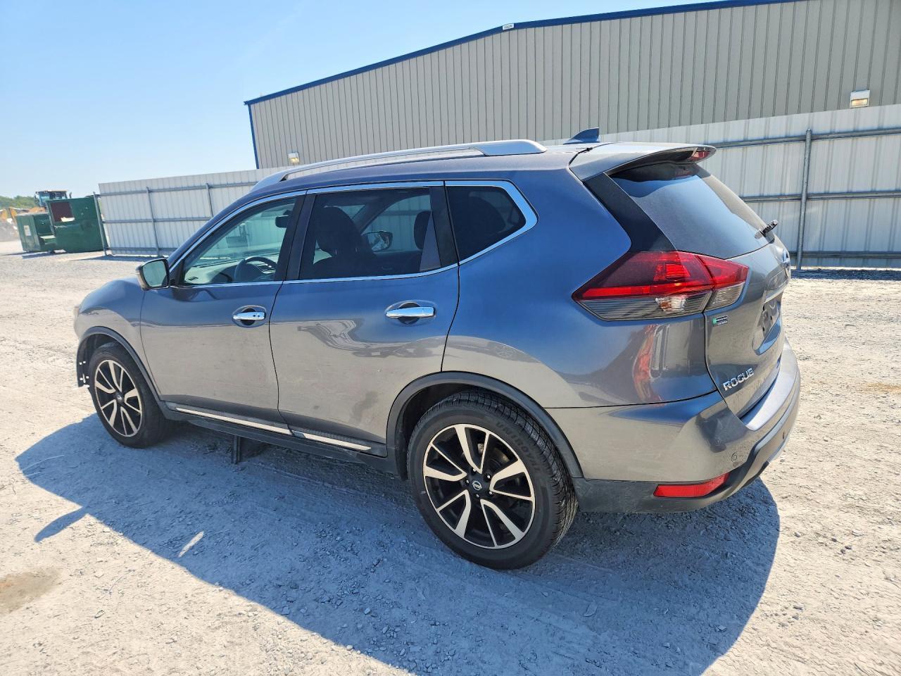 2019 Nissan Rogue Sl - Image 2