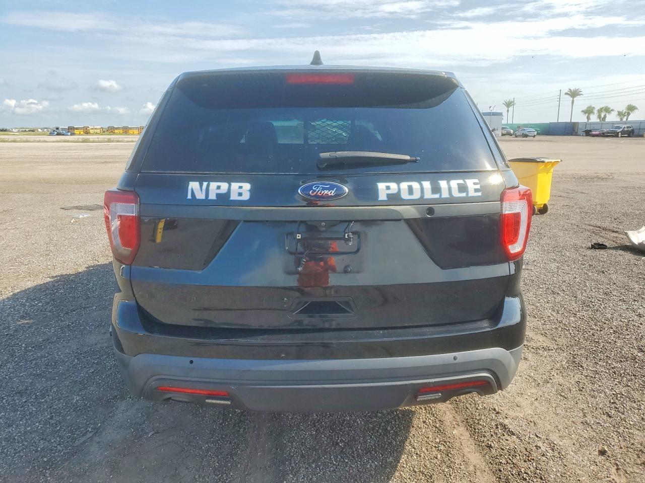 2016 Ford Explorer Police Interceptor - Image 6