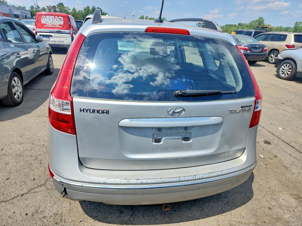 2010 Hyundai Elantra Touring Se - Image 6