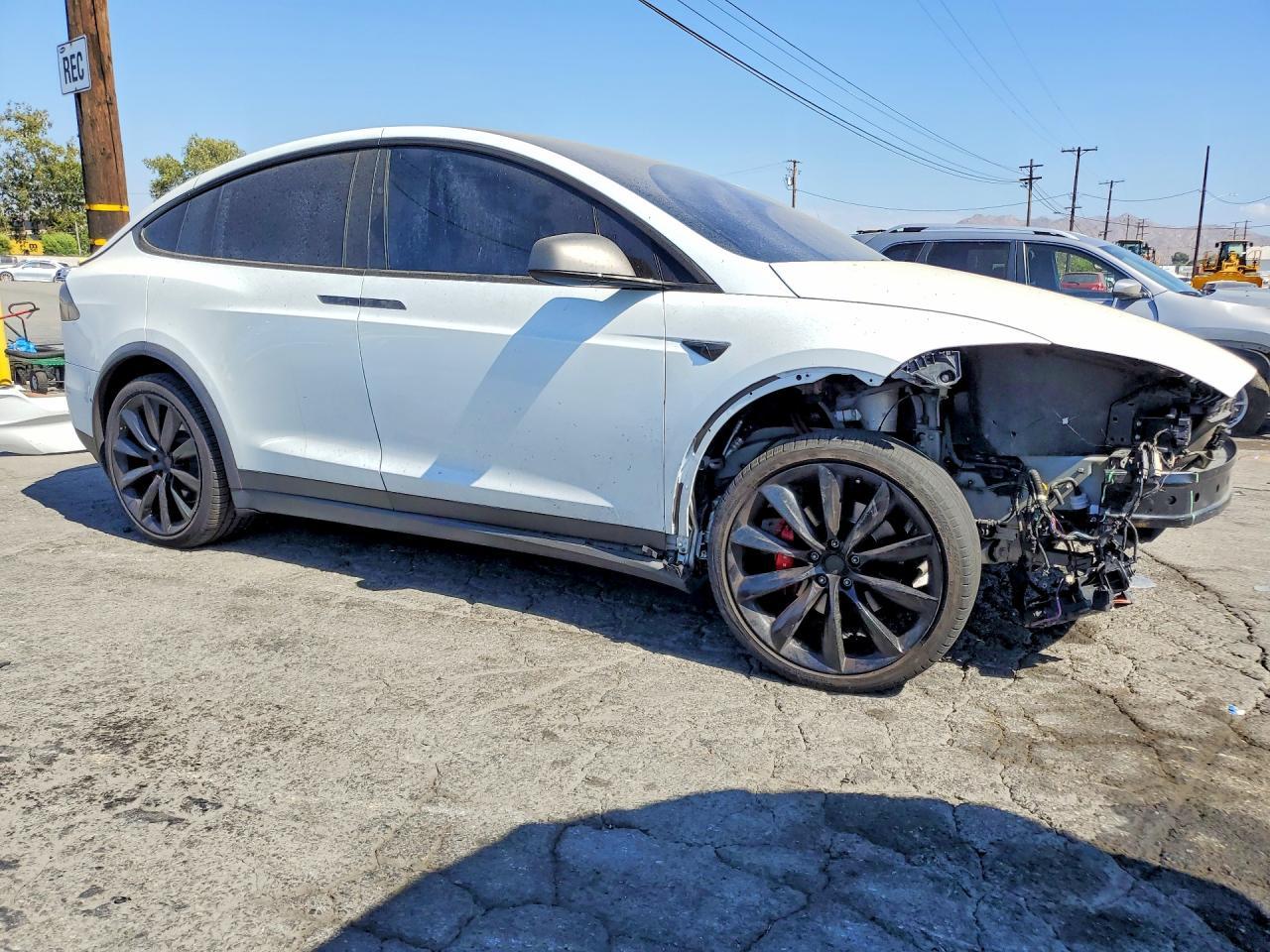 2020 Tesla Model X - Фото 4