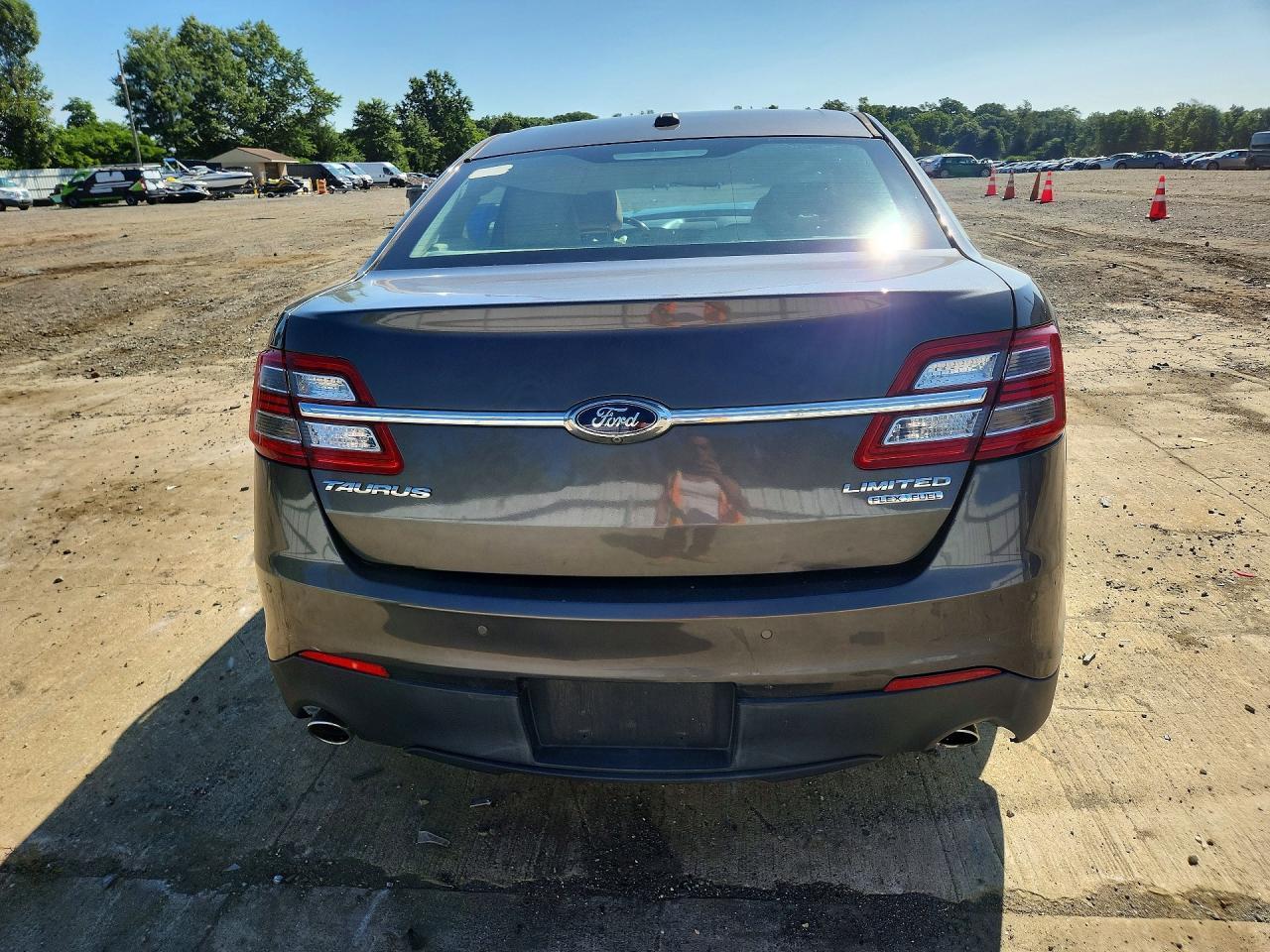 2015 Ford Taurus Limited - Фото 6