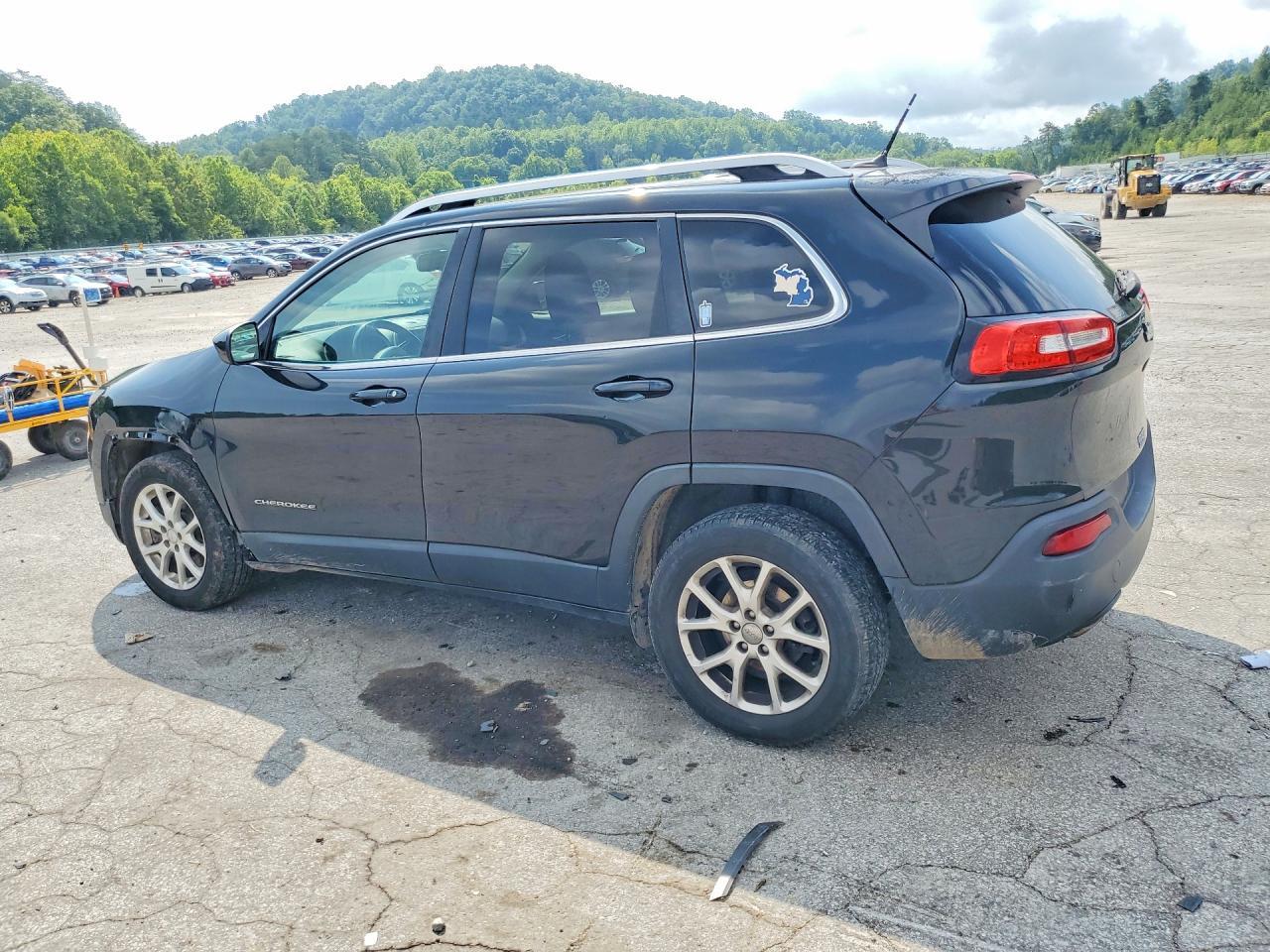 2015 Jeep Cherokee Latitude - Фото 2
