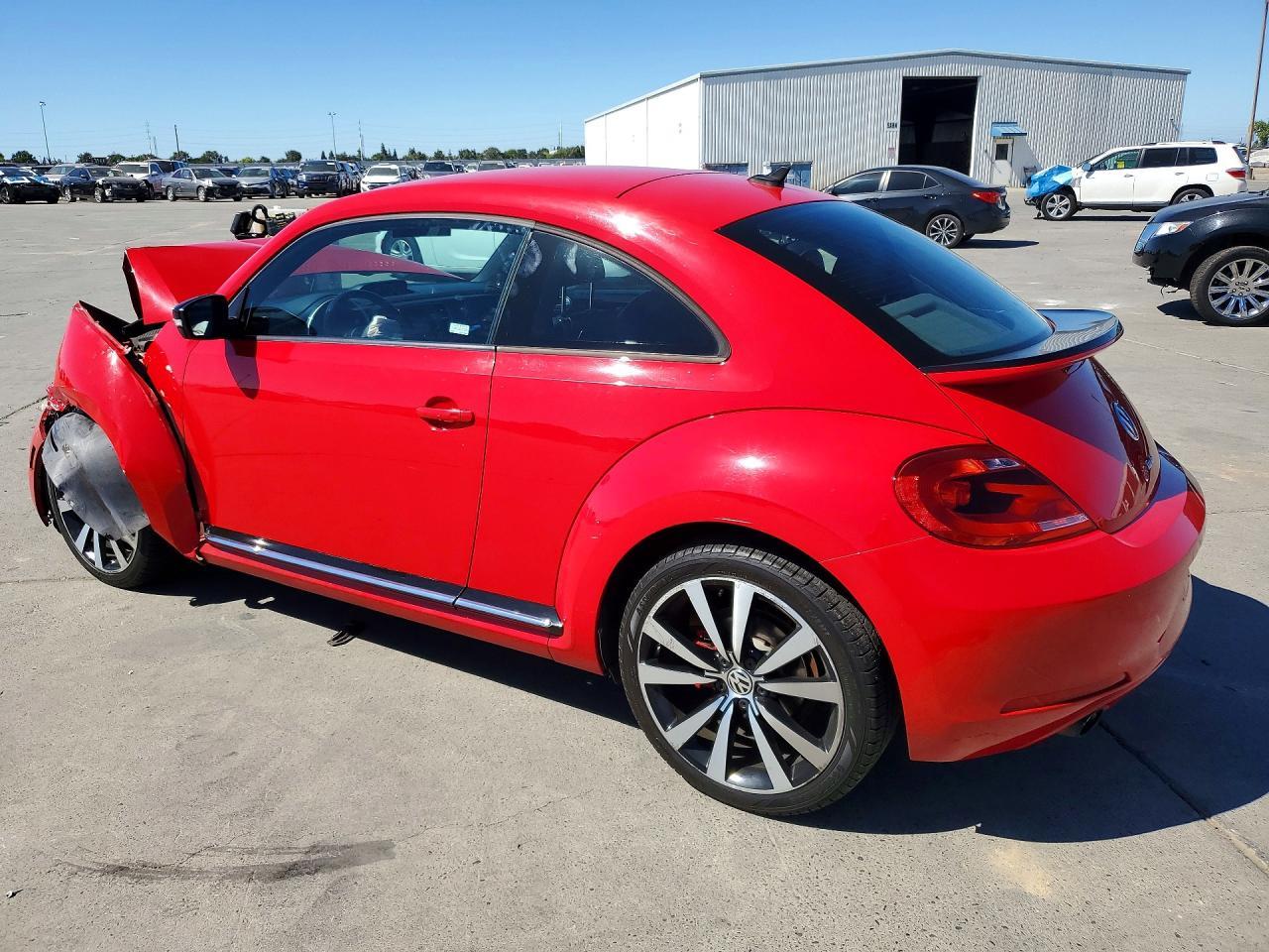 2012 Volkswagen Beetle Turbo - Фото 2