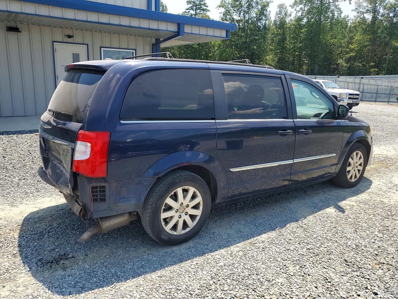2012 Chrysler Town & Country Touring - Фото 3